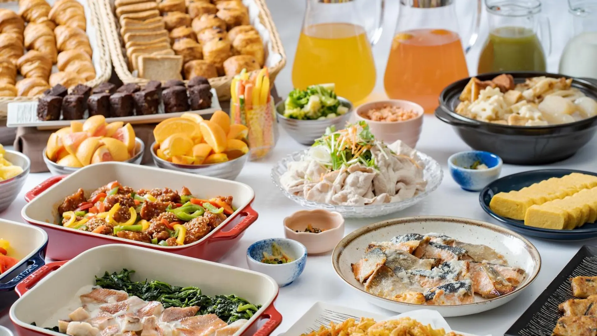 프리미어 호텔 캐빈 신주쿠 도쿄 3*,  일본
