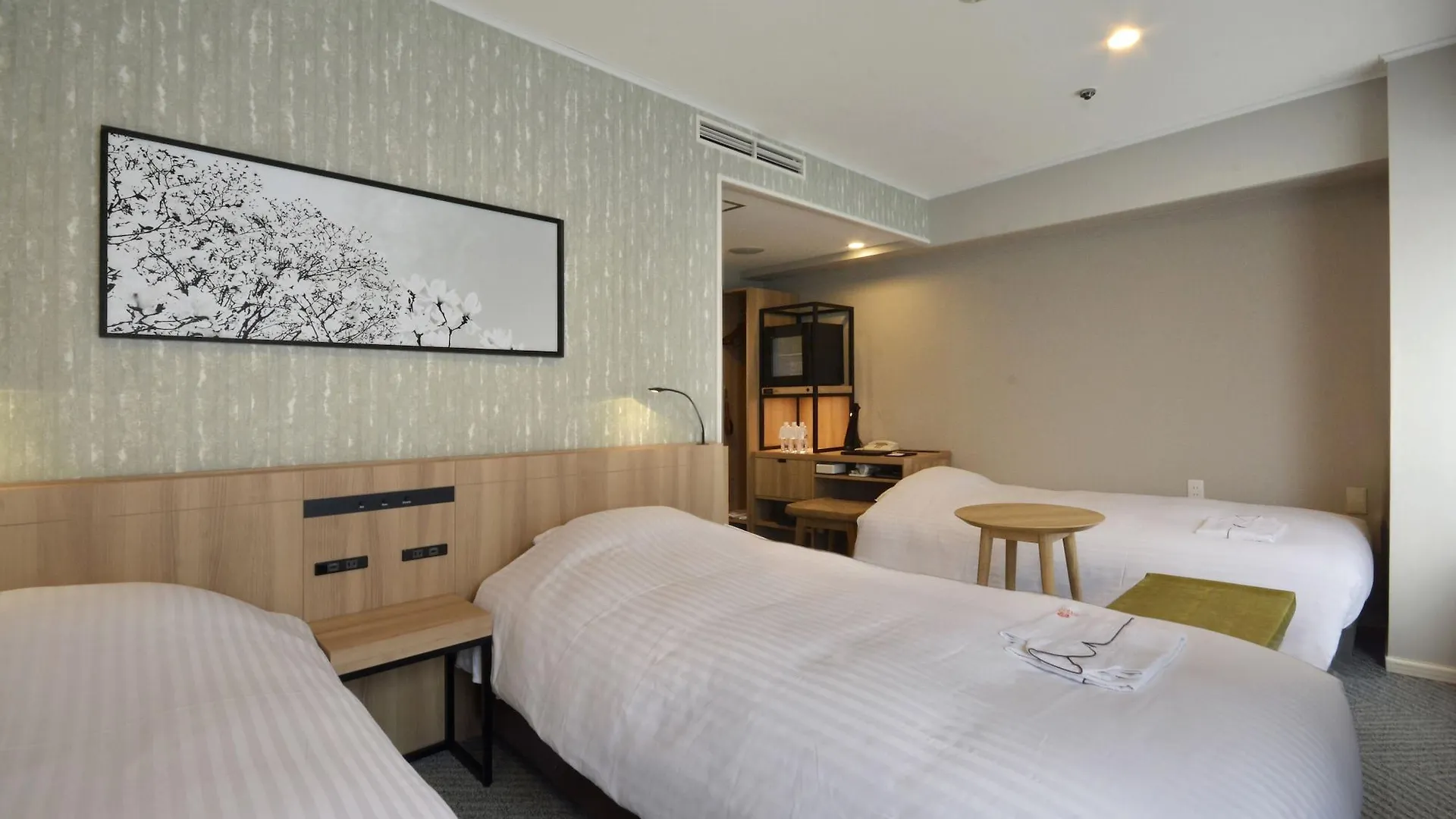 ***  Premier Hotel Cabin Shinjuku Tokyo Japan