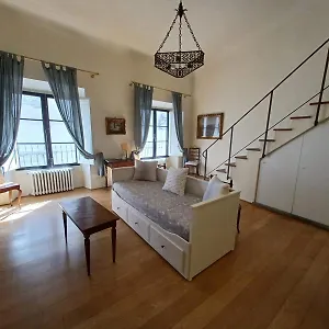 https://apt-in-ginori-historical-palazzo-w-elevator.it-tuscanyhotel.com